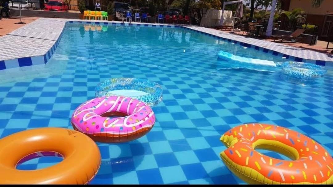 Chamba Valley Exotic Hotel ลุซากา ภายนอก รูปภาพ