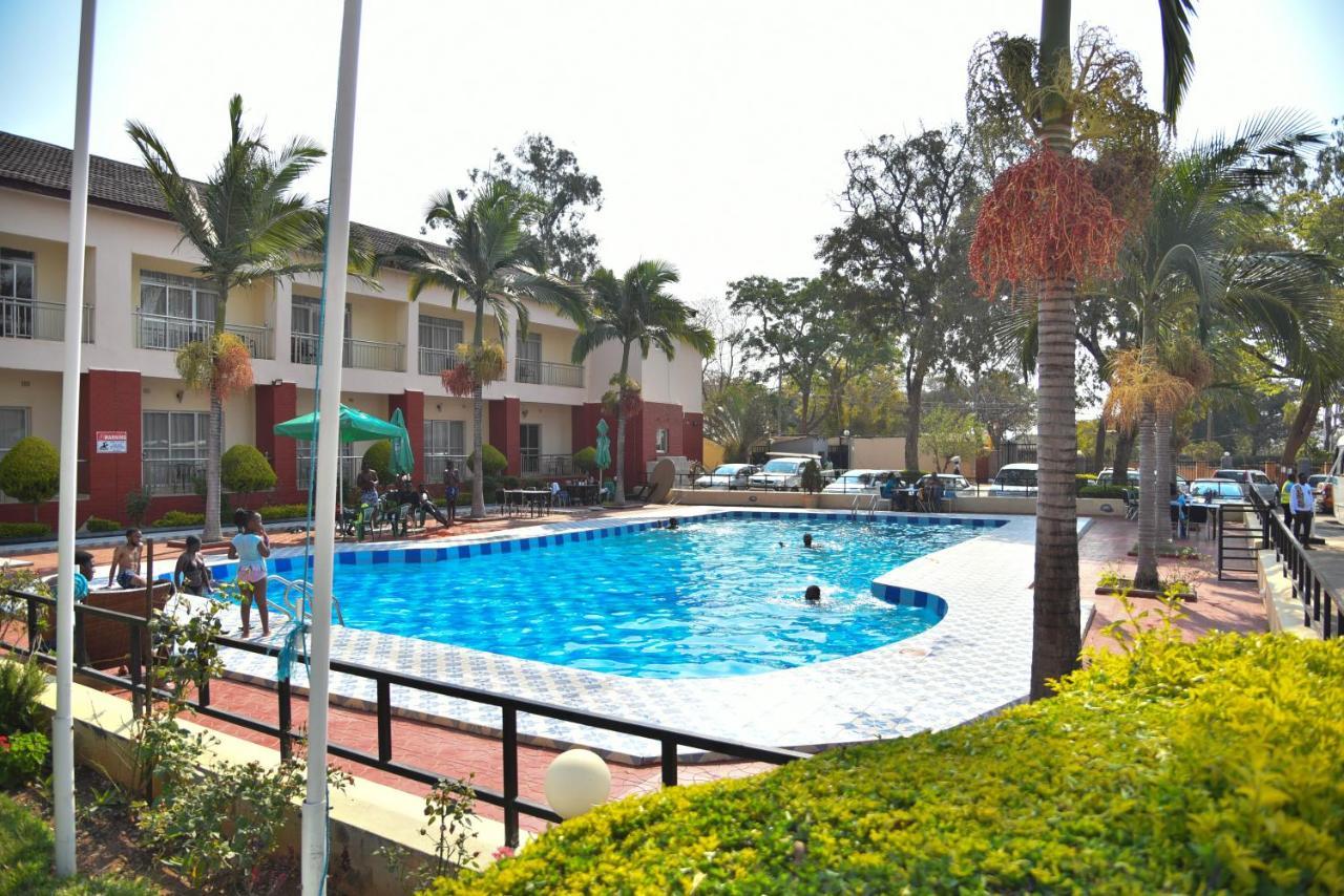 Chamba Valley Exotic Hotel ลุซากา ภายนอก รูปภาพ