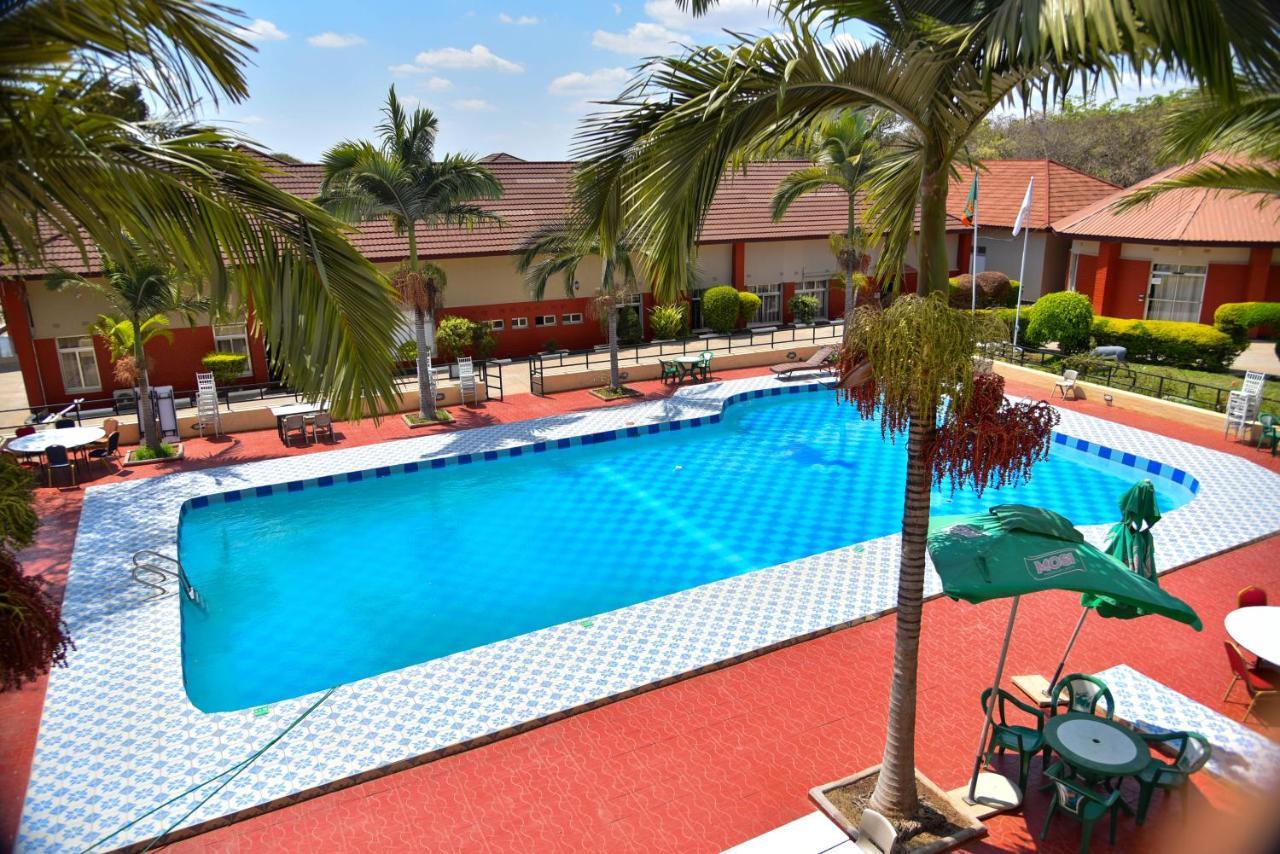 Chamba Valley Exotic Hotel ลุซากา ภายนอก รูปภาพ
