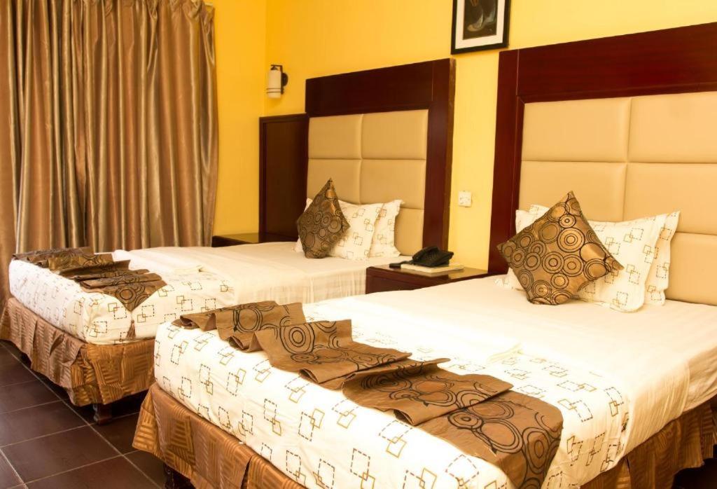 Chamba Valley Exotic Hotel ลุซากา ภายนอก รูปภาพ