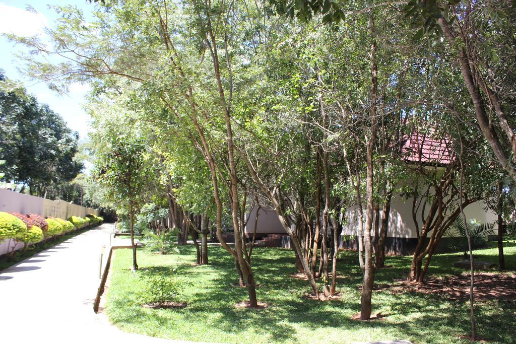 Chamba Valley Exotic Hotel ลุซากา ภายนอก รูปภาพ