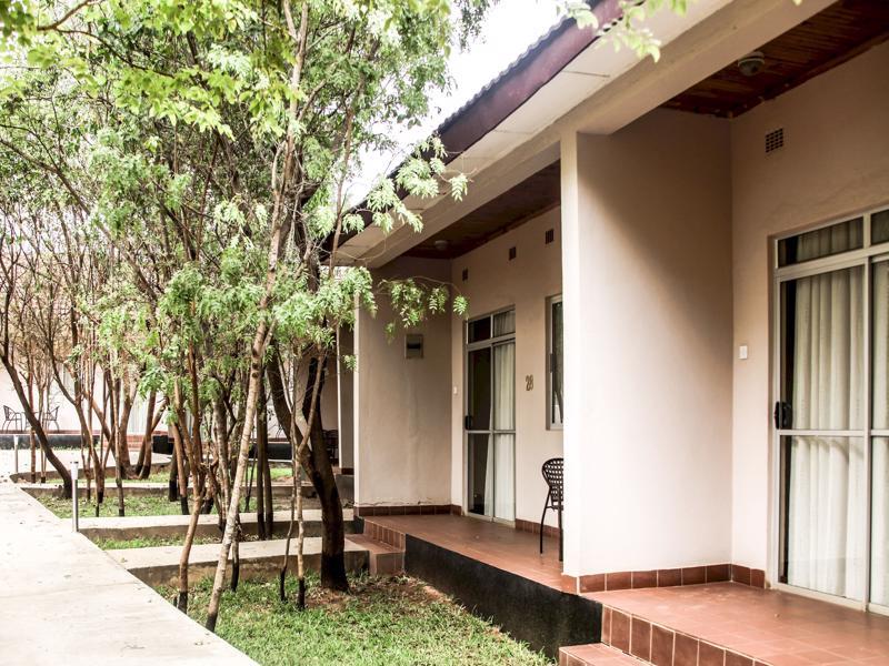 Chamba Valley Exotic Hotel ลุซากา ภายนอก รูปภาพ